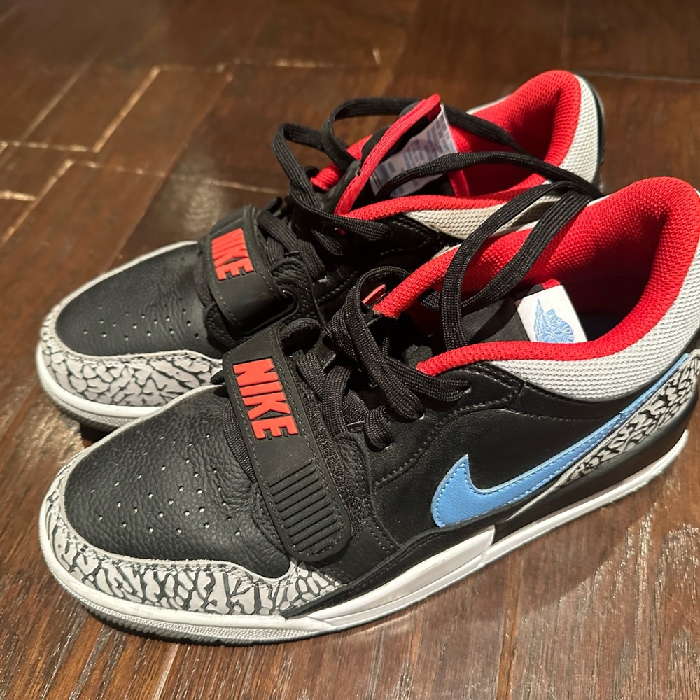 Nike Kids Black and Blue Sneakers
